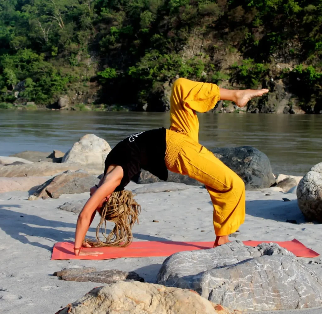 Formazione di 100 ore per insegnanti di yoga in India